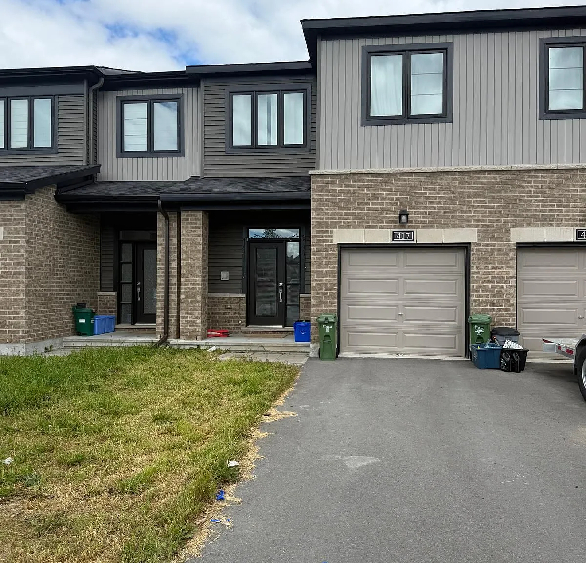 3 bed, $2,700 — Photo 2