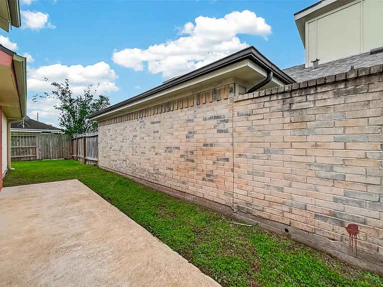 13431 Clarewood Dr — Photo 30
