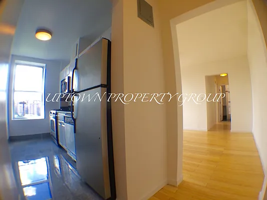 Rented by Uptown Property Group | media 23