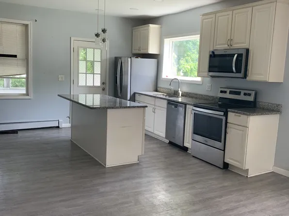82 Parsonage St, Pittston, PA 18640