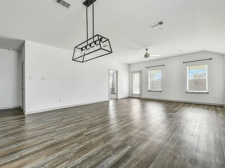 1004 Great Barracuda Ln — Photo 14