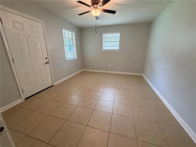 2 bed, 1.0 bath, 950 sqft, $1,400 — Photo 3