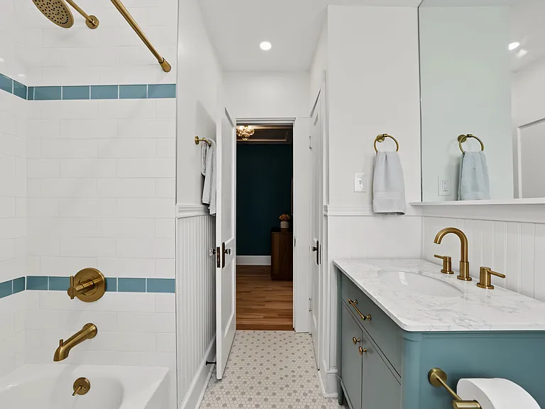 804 Berkeley Ave NW — Photo 14