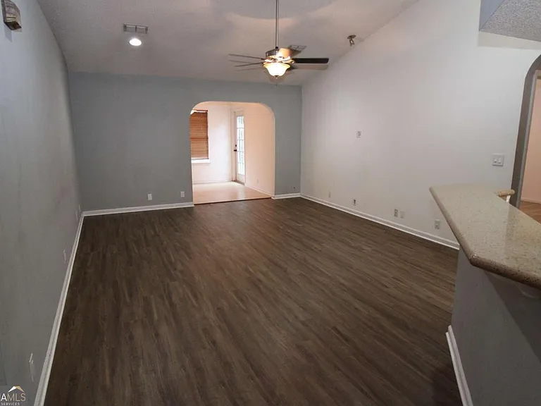 107 Shearman Way — Photo 2
