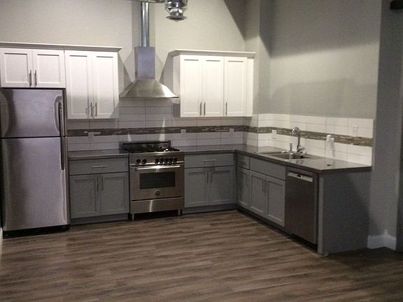 2nd image of 320 Grote St Unit 101