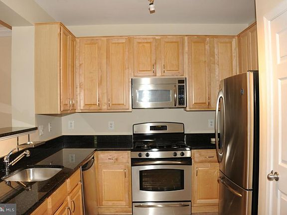 5th image of 4850 Eisenhower Ave Unit 217
