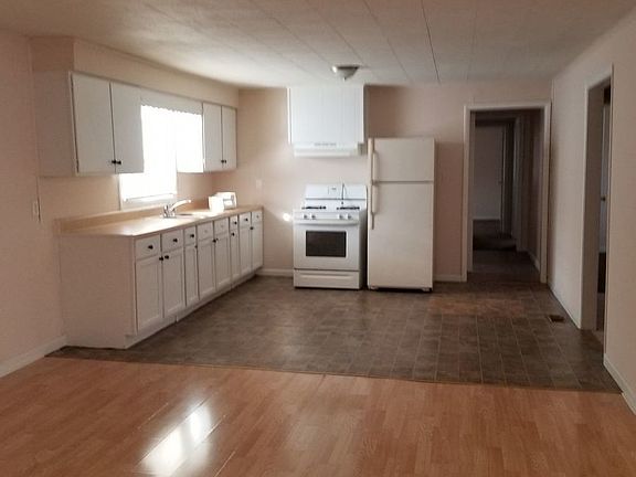 3rd image of 4312 W Bertha St