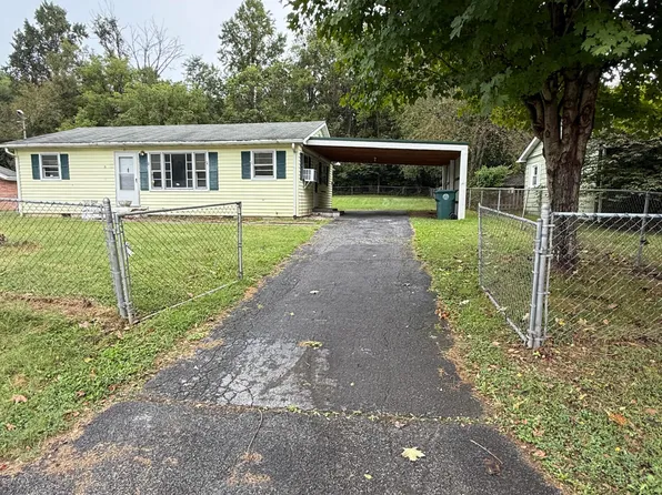 165 Jane Ln, Bristol, VA 24201