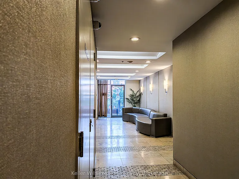 70 High Park Ave #1007 — Photo 9