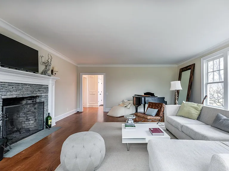 95 Long River Rd — Photo 12