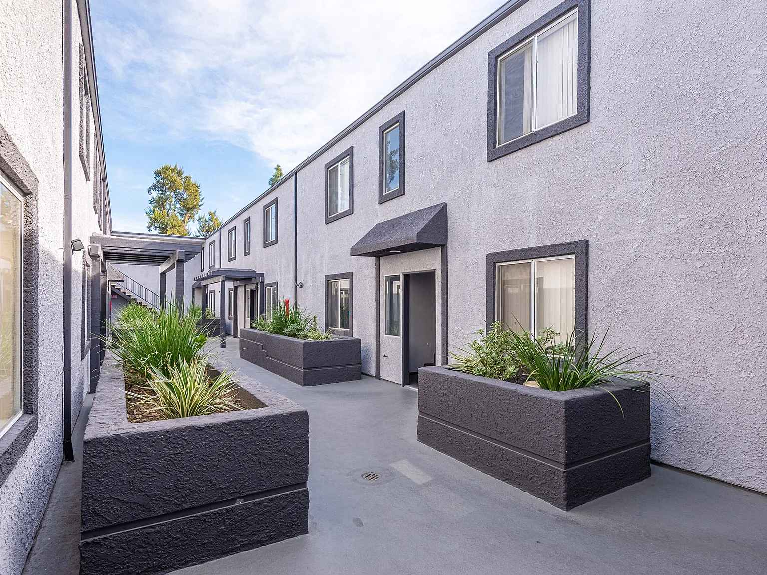 BAIRD APARTMENTS — Photo 2