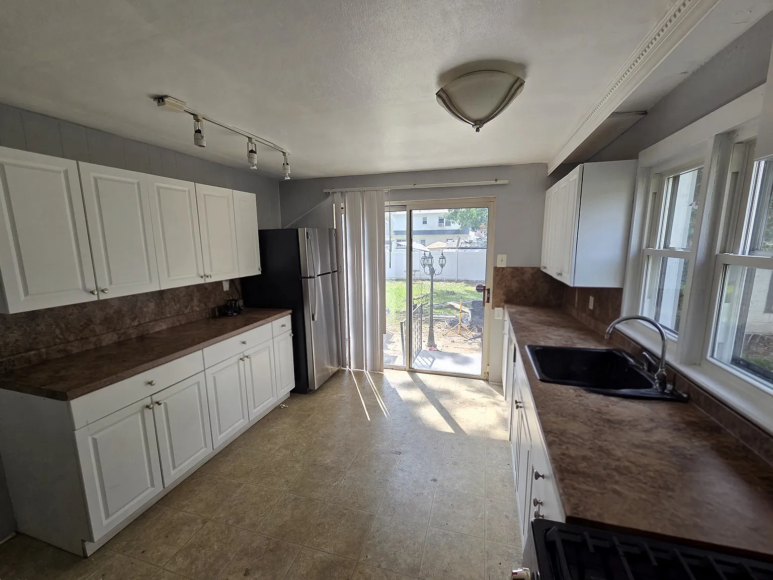 233 Clearfield Ave — Photo 4