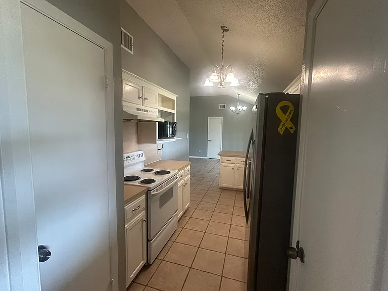 339 S Pleasant Hill Rd — Photo 7