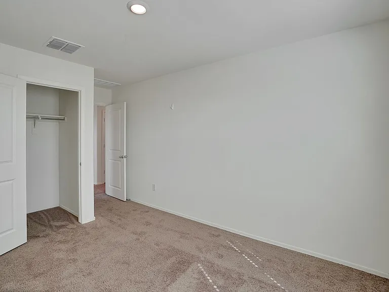 4051 E Braddock Dr — Photo 14