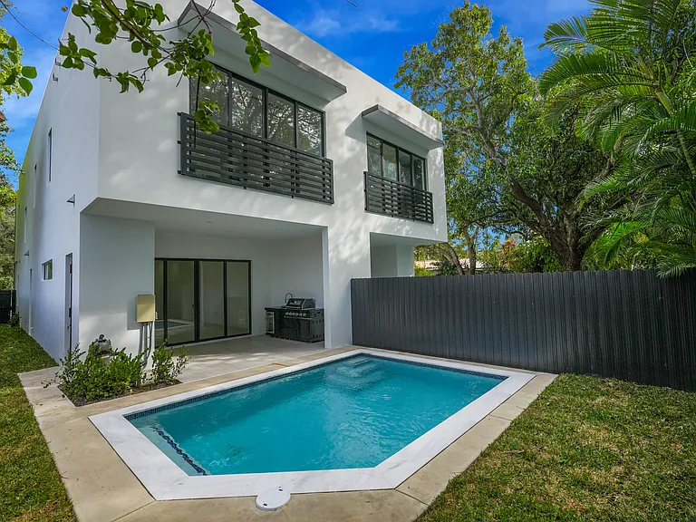 5117 NW 3rd Ave — Photo 36