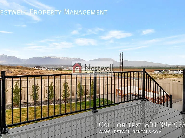 76 N Midland Dr — Photo 24