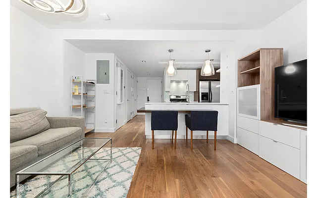 Rented by Douglas Elliman | media 14