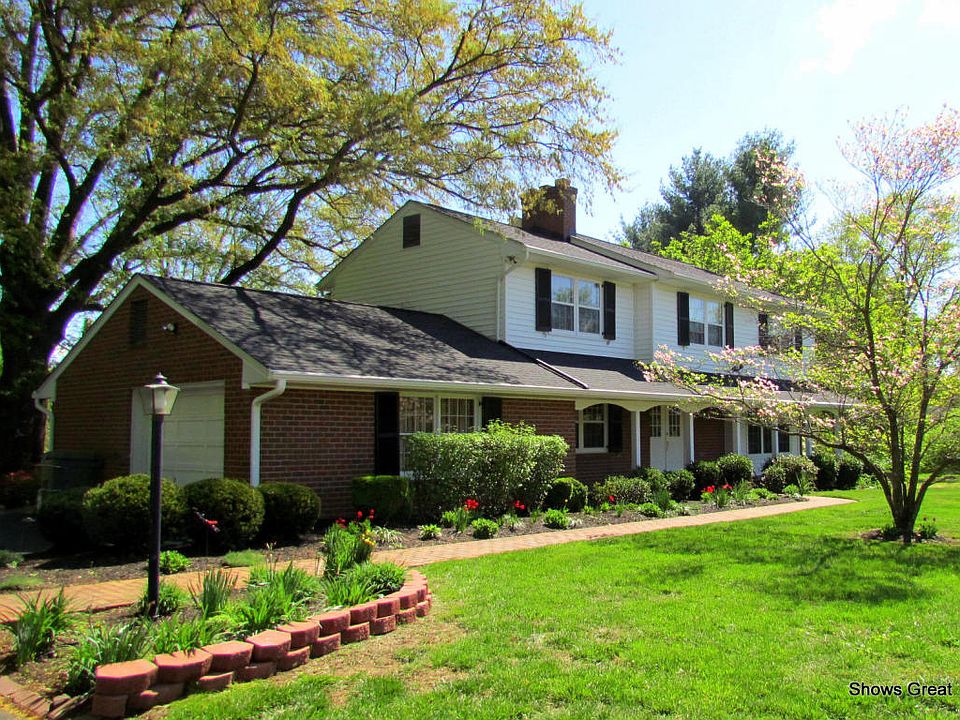 1234 Pickwick Ln, Salem, VA 24153 Zillow