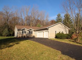 164 Columbia St NW, Poplar Grove, IL 61065