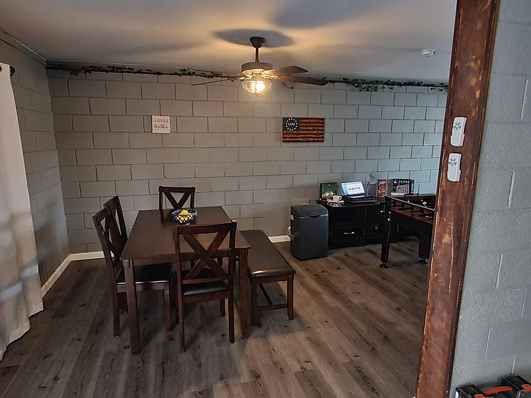 200 Lee Ave — Photo 9