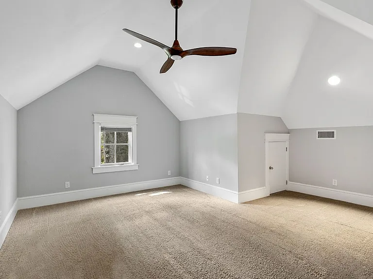 1904 Long Ave — Photo 23