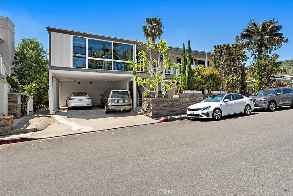 1 bed, 700 sqft, $3,700 — Photo 2