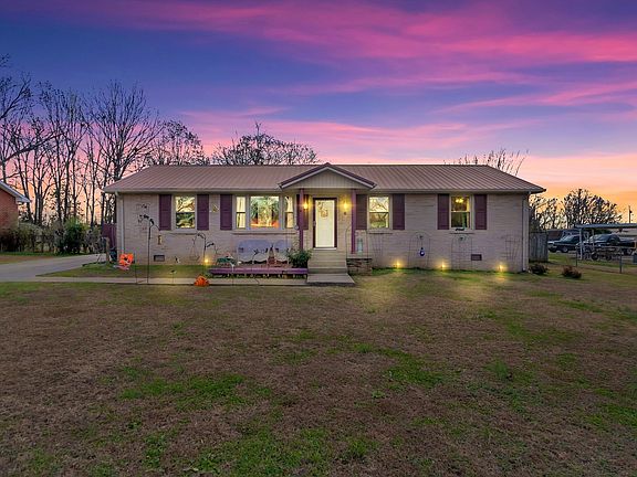 3rd image of 6810 Longview Dr