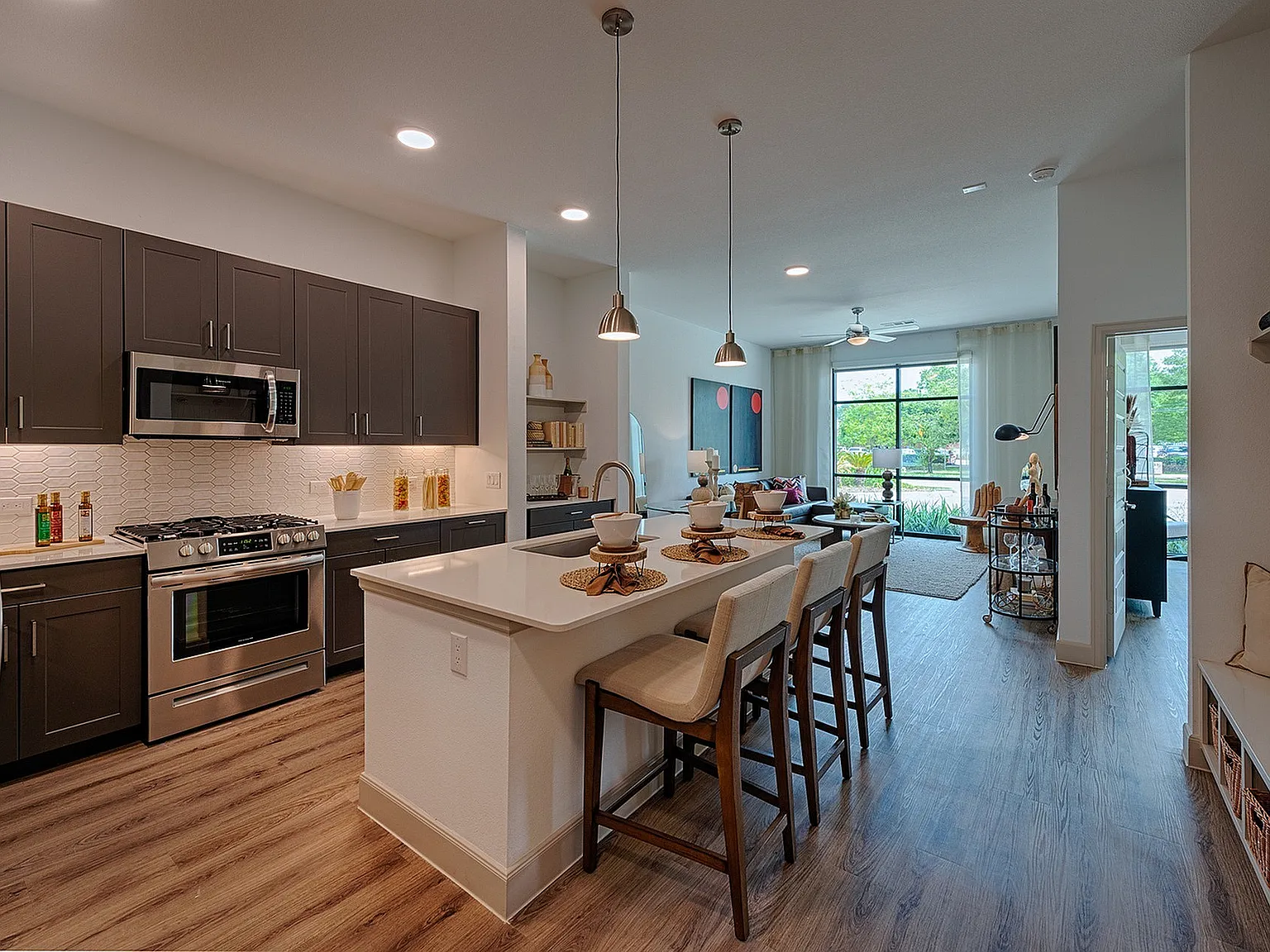 The Rosslyn at Garden Oaks — Photo 1
