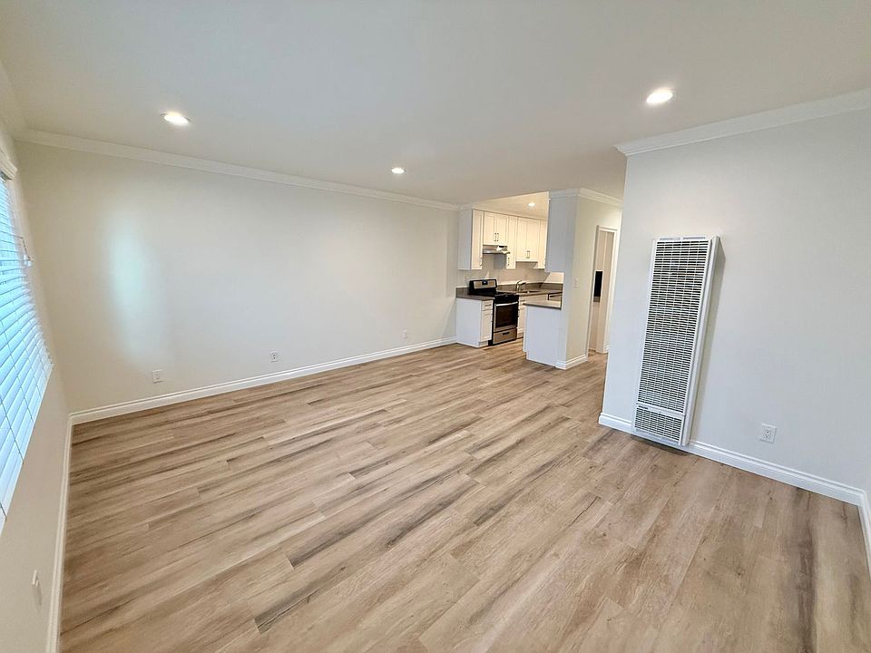1st image of 1550 S Centinela Ave APT 206