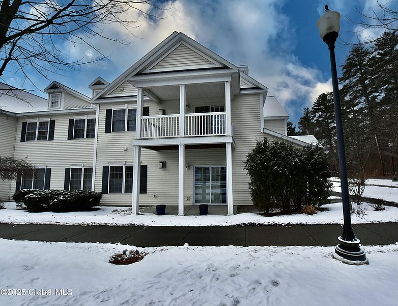 2nd image of 324 Ballston Avenue # A5