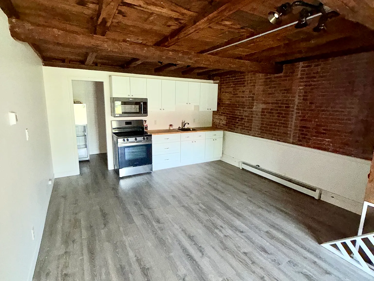 2 bed, 900 sqft, $1,375 — Photo 1