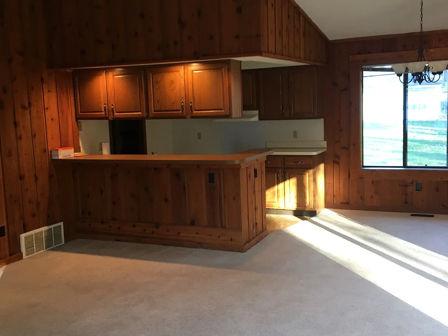 6202 Center St — Photo 4