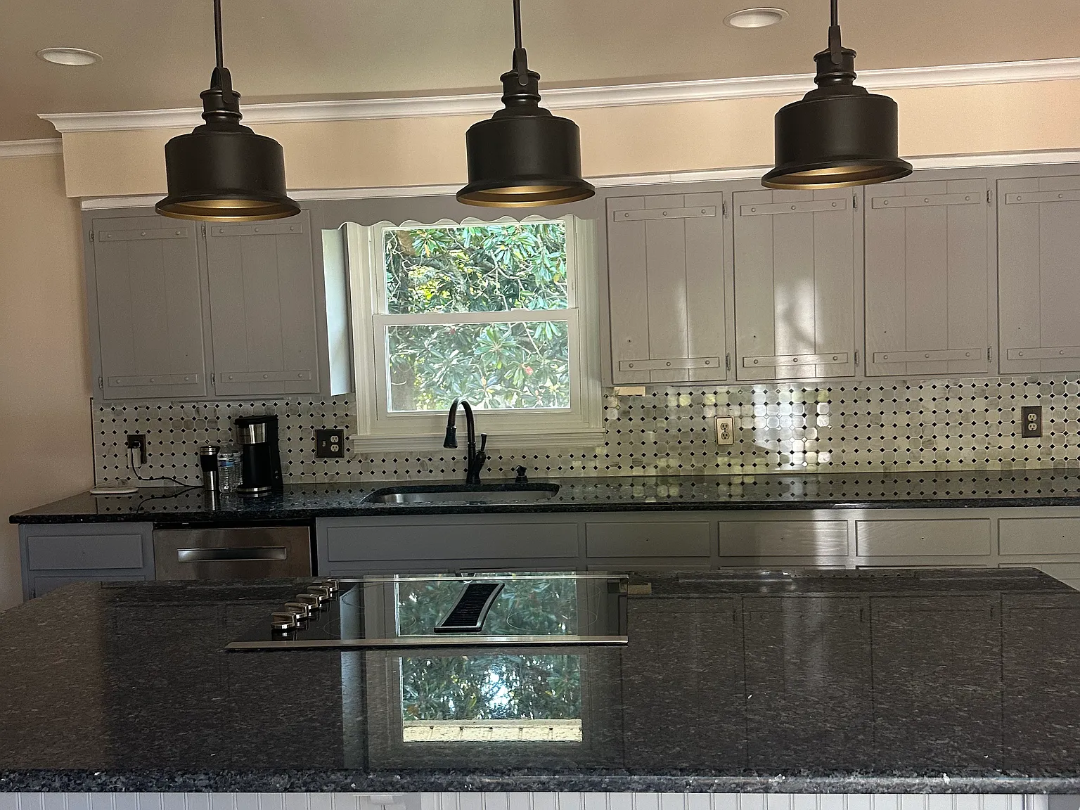 4 bed, 3600 sqft, $3,000 — Photo 4