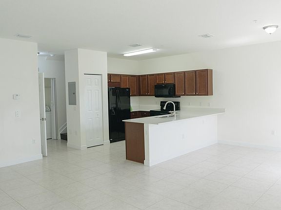 2nd image of 230 NW 109th Ave APT 214