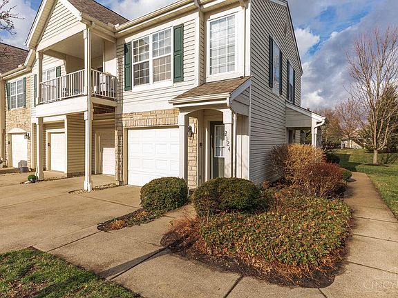 2nd image of 2124 Commons Cir
