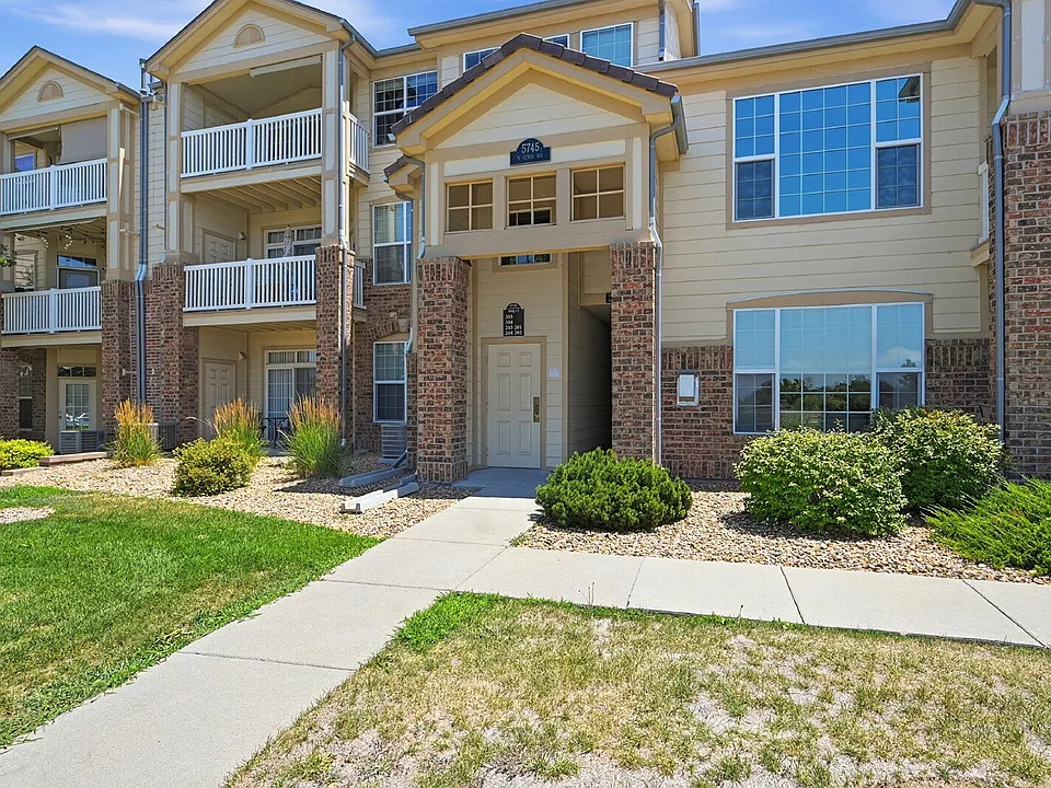 5745 N Genoa Way #13-303