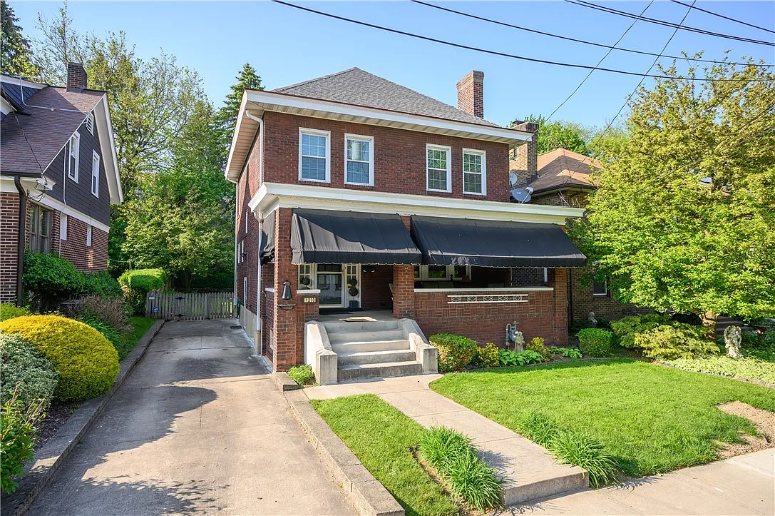 1210 Pemberton St photo 1