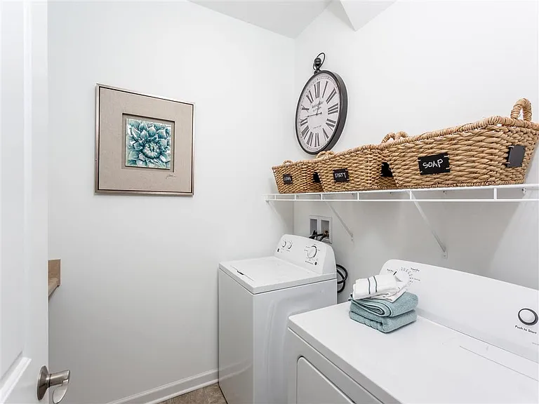 The Links at CenterPointe Townhomes — Photo 10