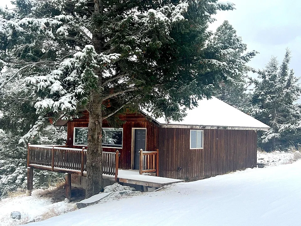 1150 Hidden Ranch Rd