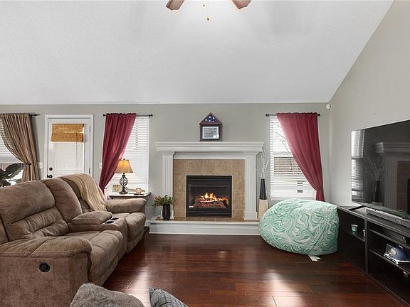 3rd image of 1509 NW Nicholas Dr