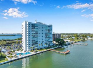 7200 Sunshine Skyway Ln S APT 2F, Saint Petersburg, FL 33711