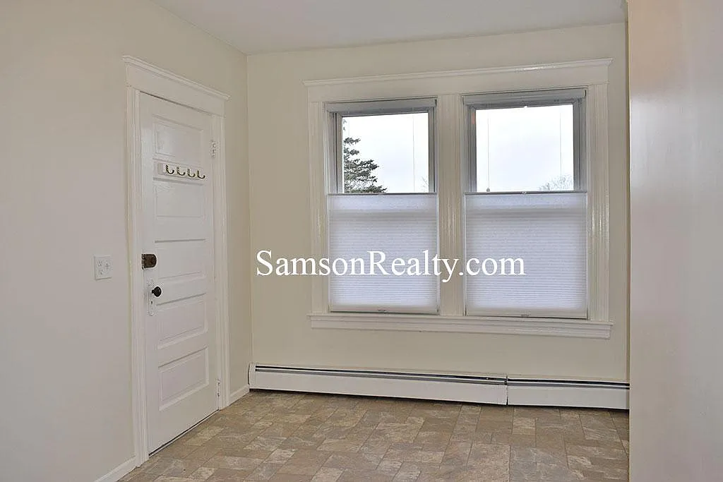 2 bed, 1200 sqft, $1,950 — Photo 4