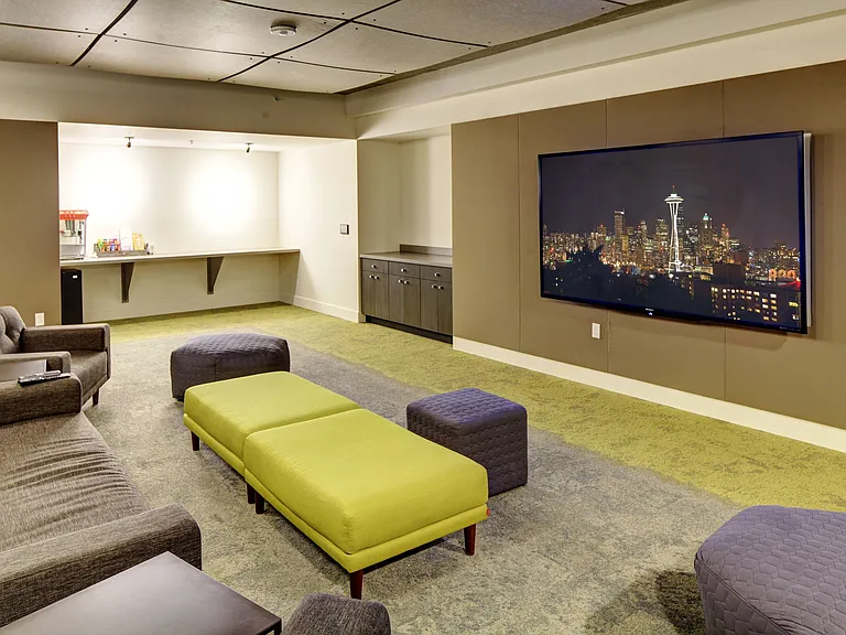 Angeline Apartments — Photo 2