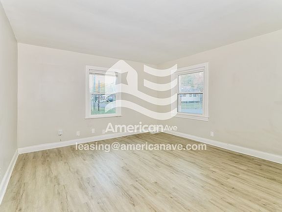218228_004_wm_-_living_room_13280419.jpg