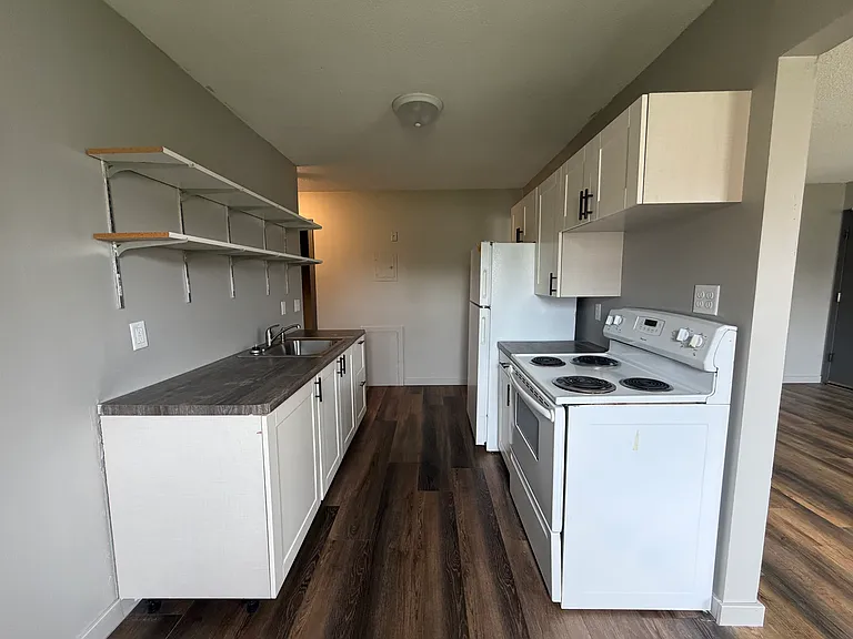 5910 W Broadway Ave #8 — Photo 2