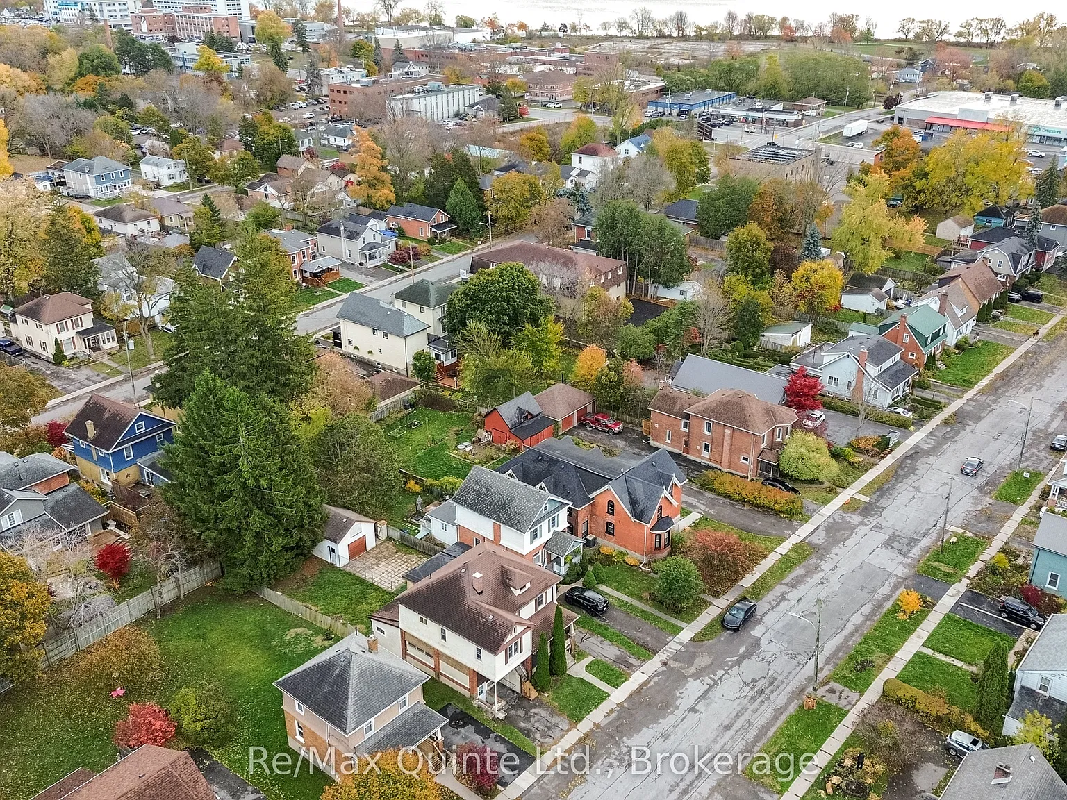 3 bed, $2,300 — Photo 2