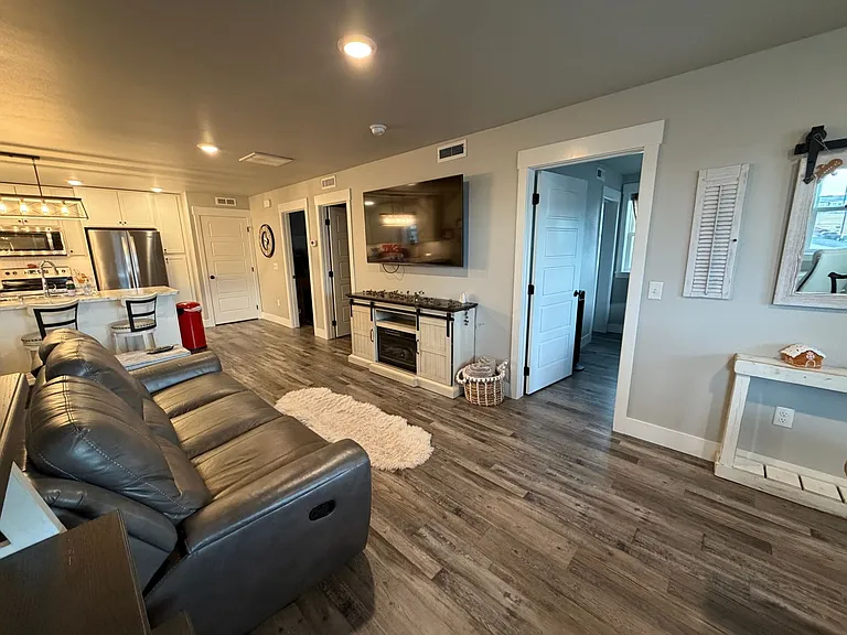 6150 Elysian Rd #201 — Photo 16