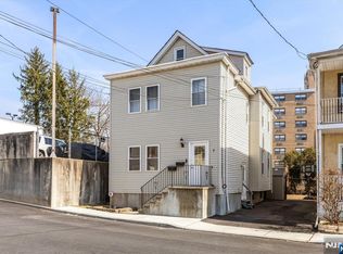 7 Edison Pl, East Rutherford, NJ 07073