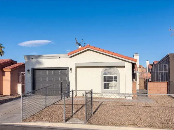 2304 Sabroso St, Sunrise Manor Town, NV 89156