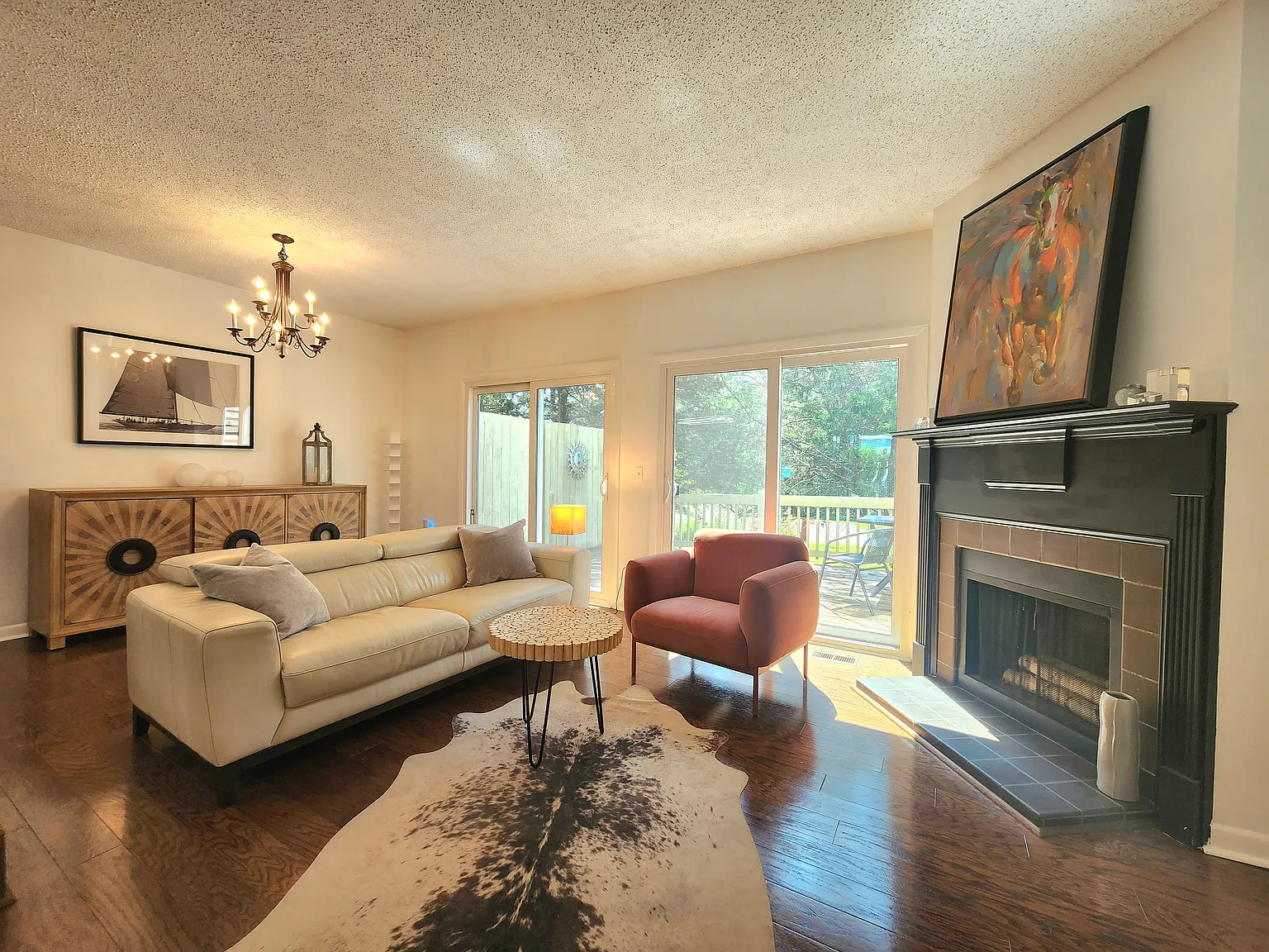 4 bed, 3.5 bath, 2100 sqft, $2,400 — Photo 3
